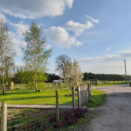 Mile House Barn Bed & Breakfast Нантвіч Екстер'єр фото