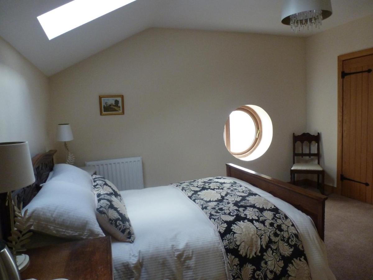 Mile House Barn Bed & Breakfast Нантвіч Екстер'єр фото